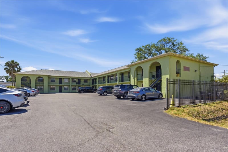 4416 Clark Ave #13, Tampa, FL 33614