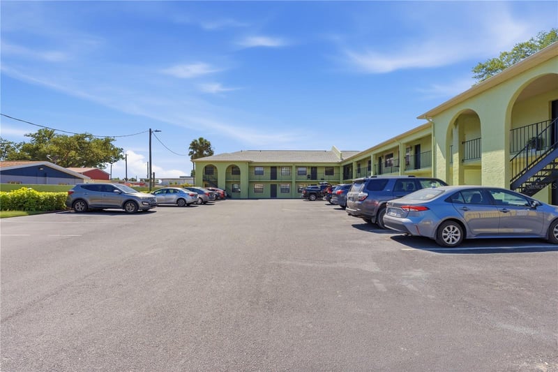 4416 Clark Ave #13, Tampa, FL 33614