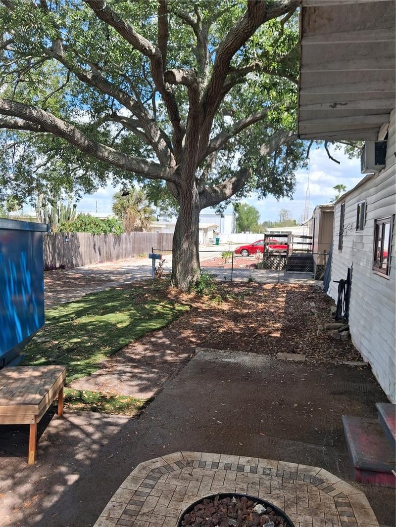 2561 Bermuda St, Clearwater, FL 33763