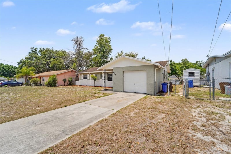 8308 Oleander Ln, Tampa, FL 33637