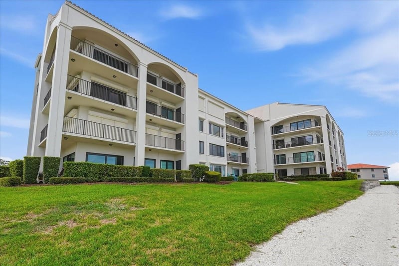 401 Mariner Dr #401, Tarpon Springs, FL 34689