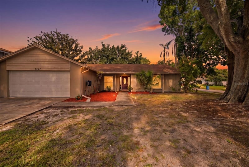 7327 Sunshine Cir, Tampa, FL 33634