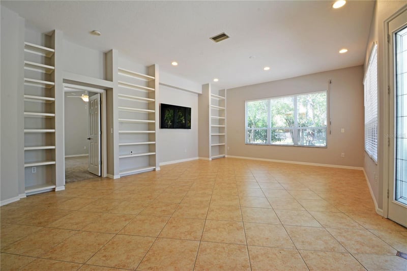 3293 Mallard Dr, Safety Harbor, FL 34695