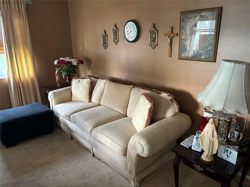 4819 8th Ave #207, St Petersburg, FL 33713