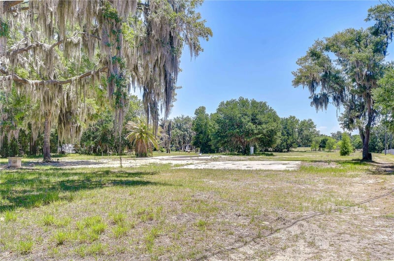 8706 Mary Ivy Dr, Plant City, FL 33567