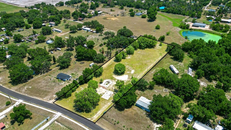 8706 Mary Ivy Dr, Plant City, FL 33567