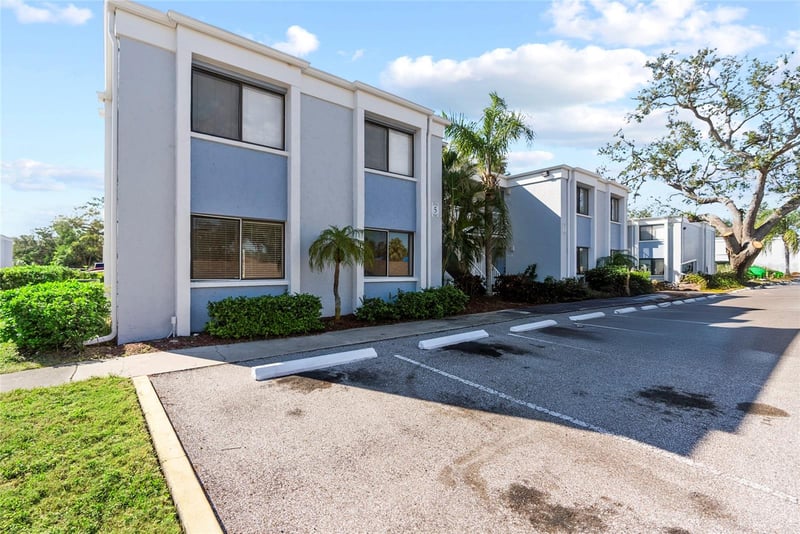 5310 26th St #501, Bradenton, FL 34207