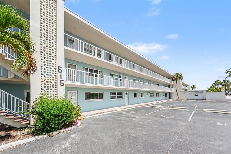 6161 Gulf Winds Dr #153, St Pete Beach, FL 33706
