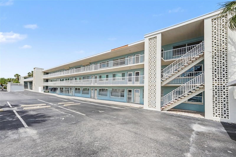 6161 Gulf Winds Dr #153, St Pete Beach, FL 33706