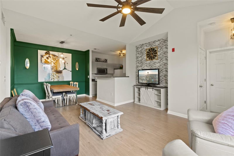 4802 51st St #423, Bradenton, FL 34210