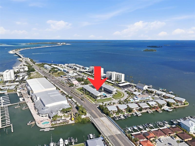 340 Causeway Blvd #107, Dunedin, FL 34698