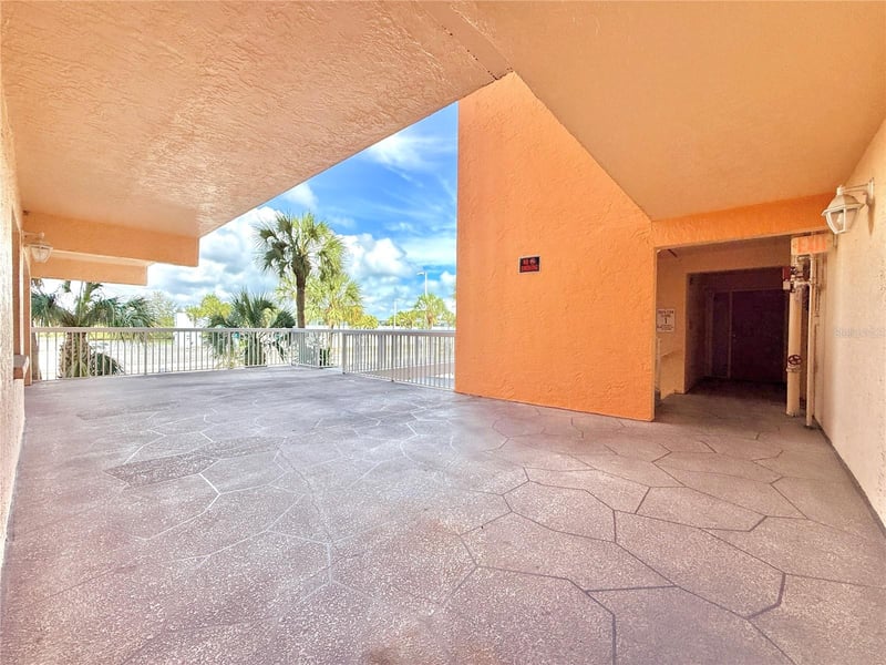 18400 Gulf Blvd #2103, Indian Shores, FL 33785