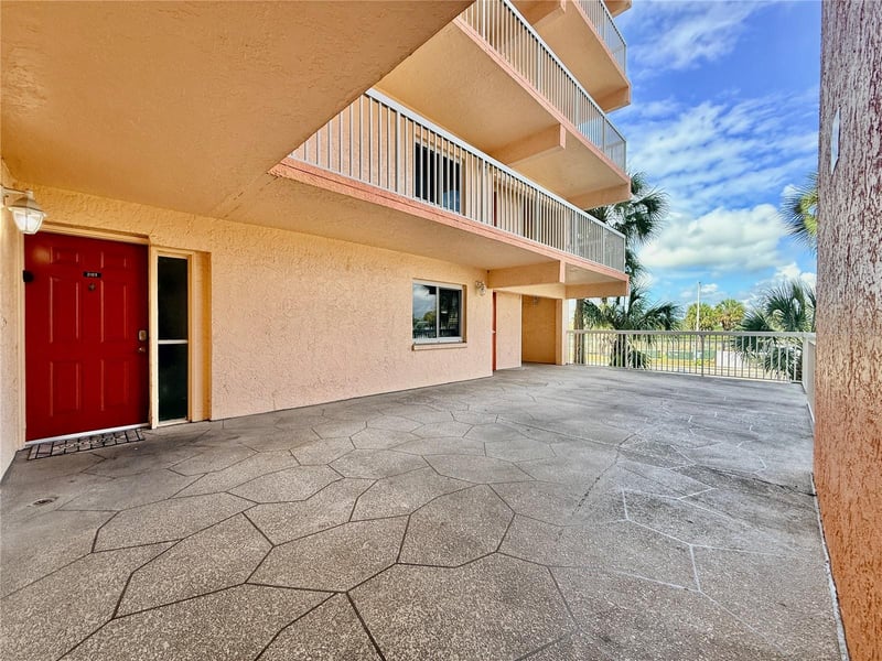 18400 Gulf Blvd #2103, Indian Shores, FL 33785