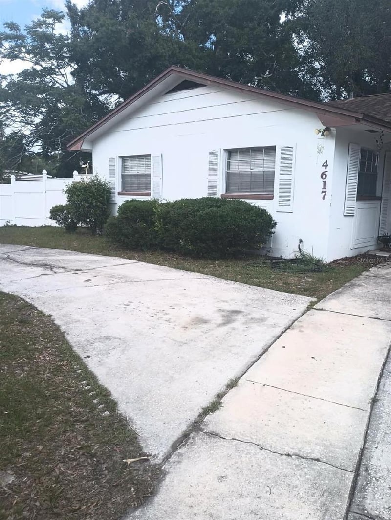 4617 Snook Dr, Tampa, FL 33617