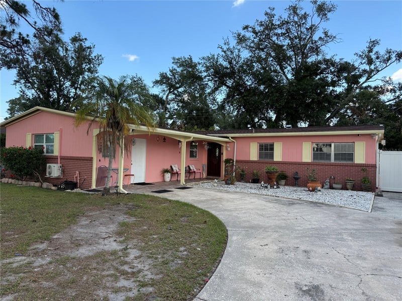 6019 Rosewood Dr, Tampa, FL 33615