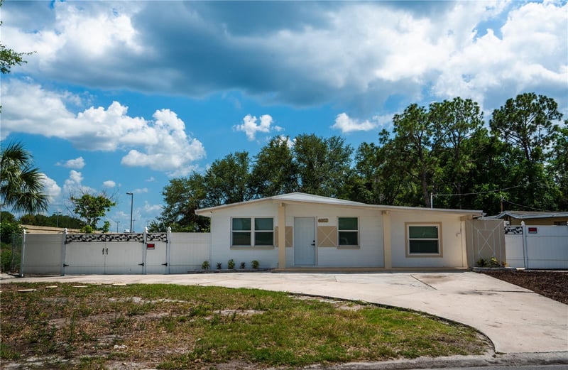 6002 Clifton St, Tampa, FL 33634