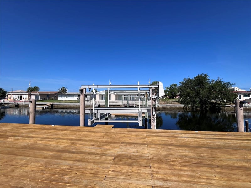 13617 Jennita Dr, Hudson, FL 34667