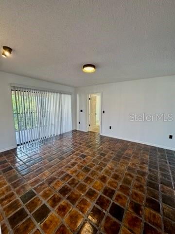 2462 Kingfisher Ln #J203, Clearwater, FL 33762