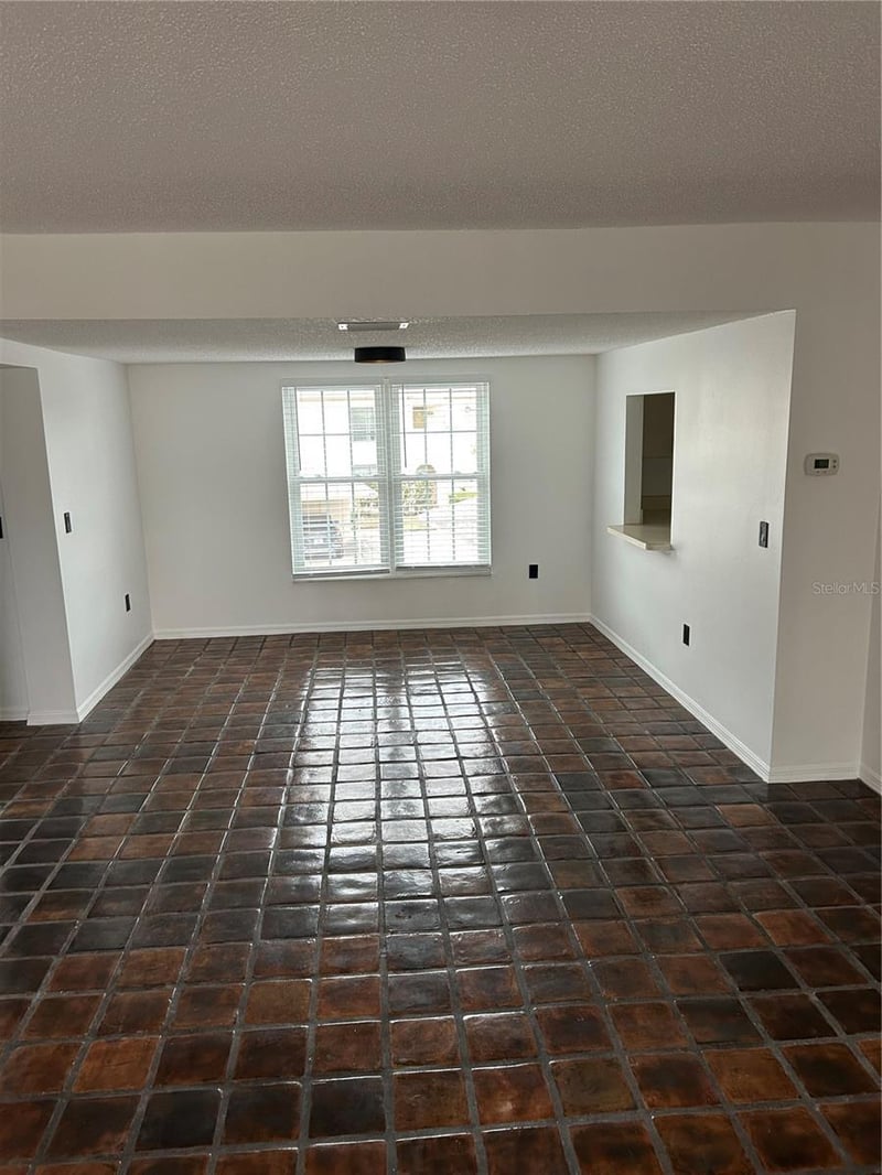 2462 Kingfisher Ln #J203, Clearwater, FL 33762