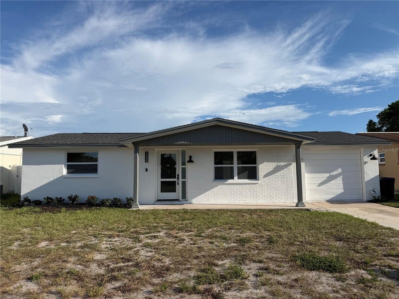 7220 Fox Hollow Dr, Port Richey, FL 34668