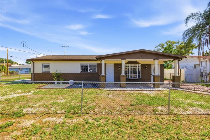 3002 Haya St, Tampa, FL 33614