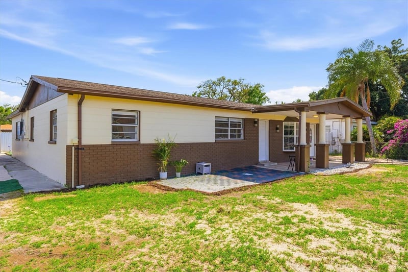 3002 Haya St, Tampa, FL 33614