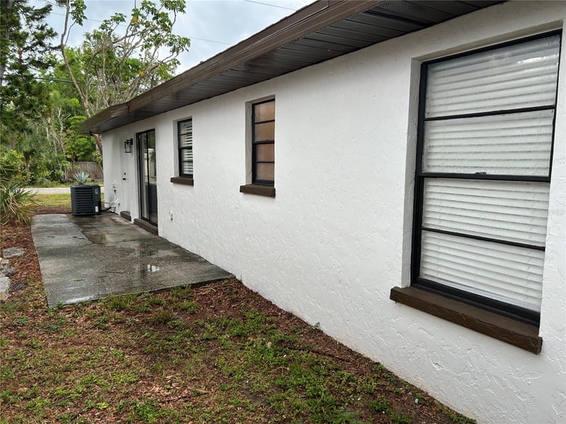 3805 11th Ave, Bradenton, FL 34205
