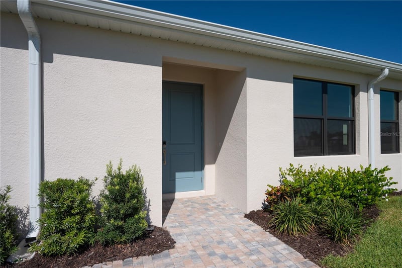 5890 Windbreak Ct, Apollo Beach, FL 33572