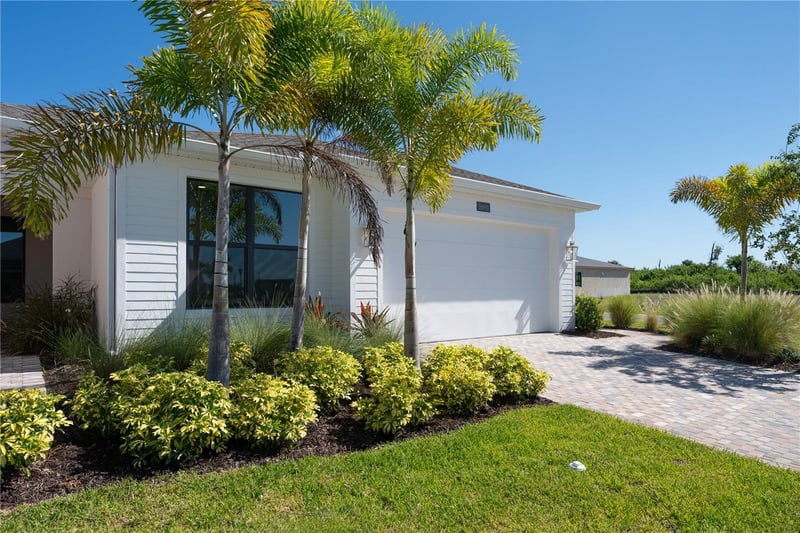 5890 Windbreak Ct, Apollo Beach, FL 33572