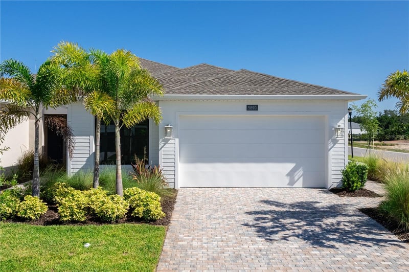 5890 Windbreak Ct, Apollo Beach, FL 33572