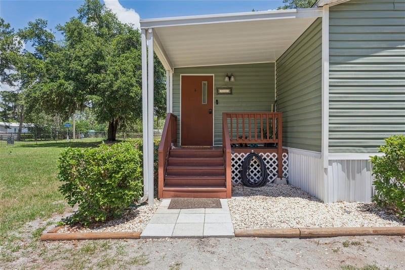 5603 Joyce Sheffield Ln, Plant City, FL 33565
