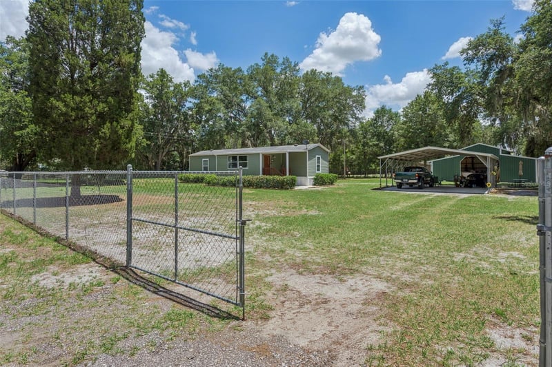 5603 Joyce Sheffield Ln, Plant City, FL 33565