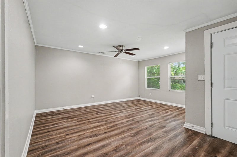 828 145th Ave, Tampa, FL 33613