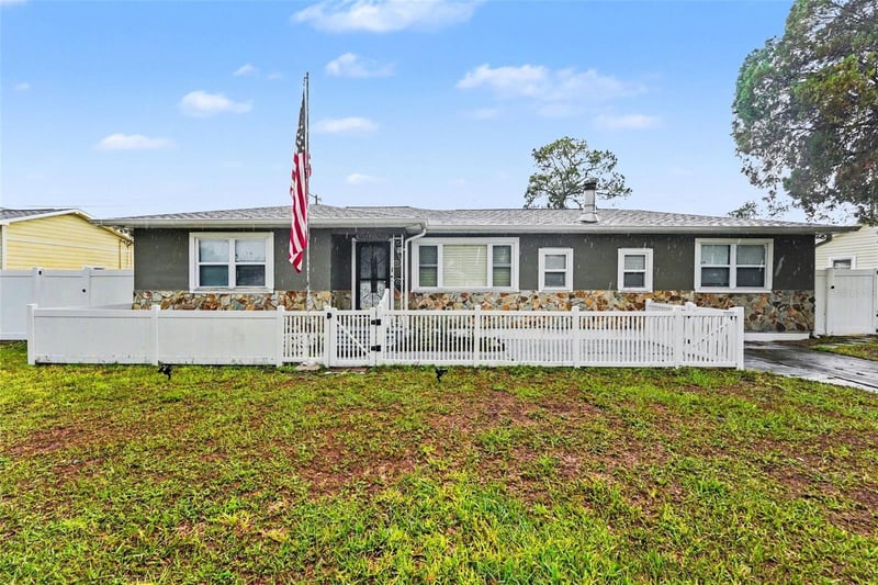 6242 5th Ave, St Petersburg, FL 33710