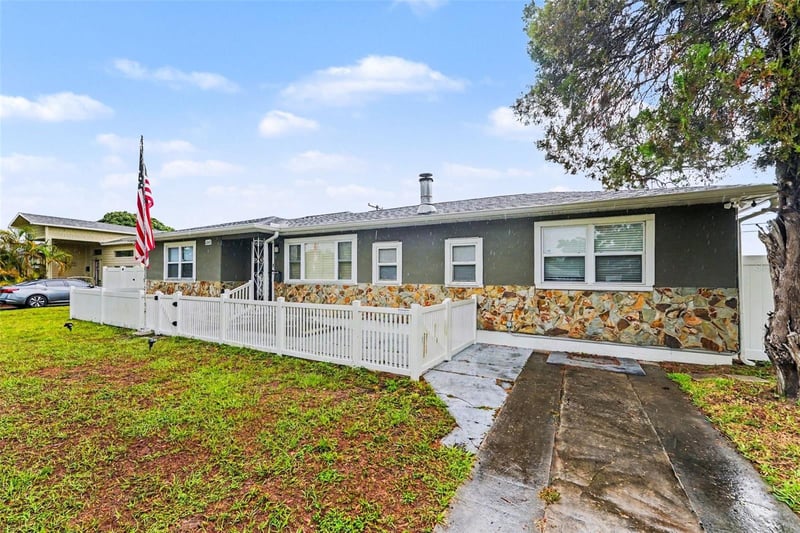 6242 5th Ave, St Petersburg, FL 33710