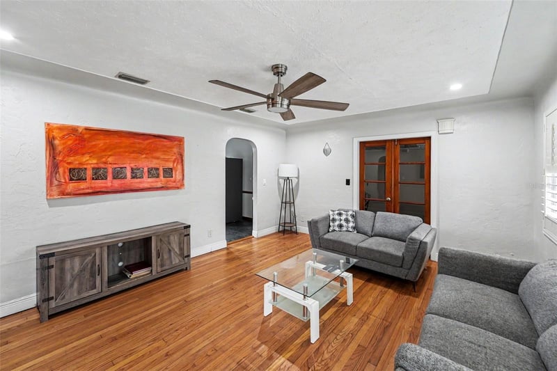 6242 5th Ave, St Petersburg, FL 33710