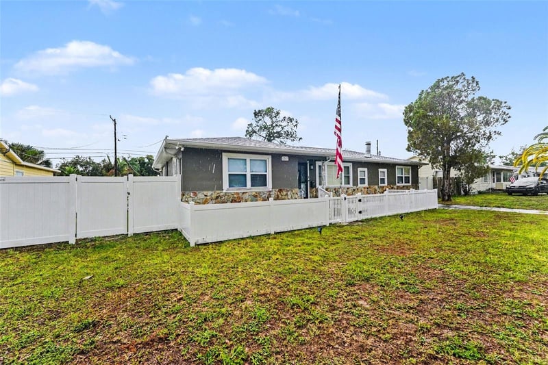 6242 5th Ave, St Petersburg, FL 33710