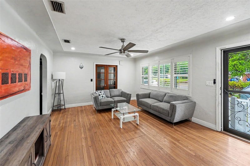 6242 5th Ave, St Petersburg, FL 33710