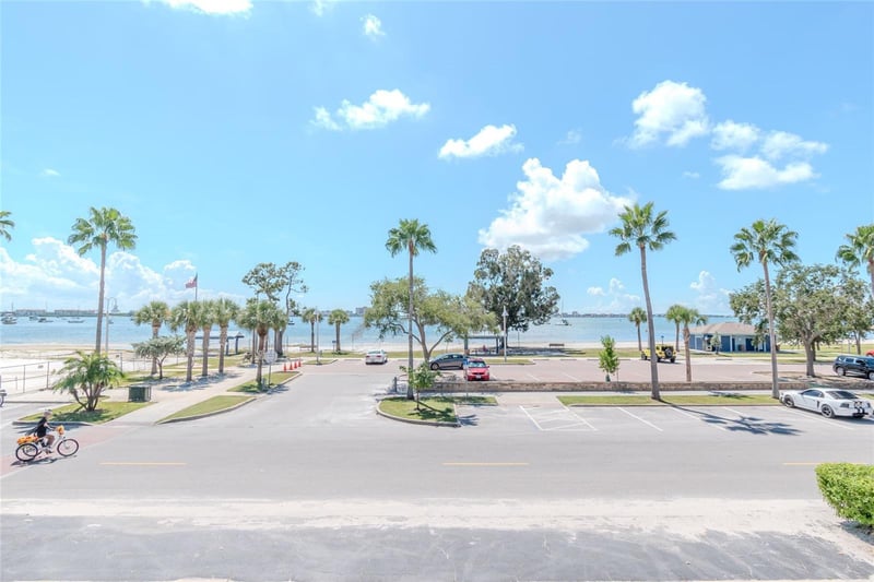 5605 Shore Blvd #1B, Gulfport, FL 33707