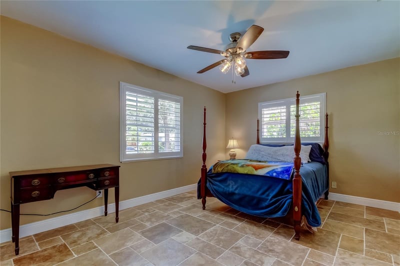 4174 14th Ln, St Petersburg, FL 33703