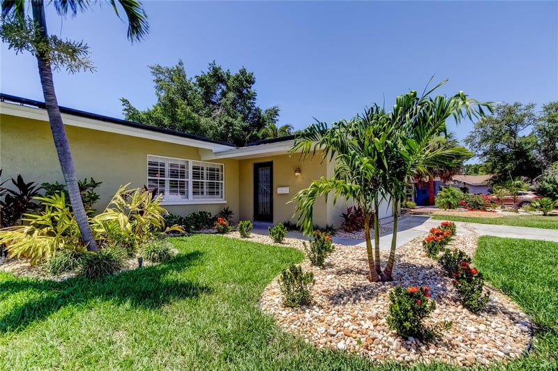 4174 14th Ln, St Petersburg, FL 33703
