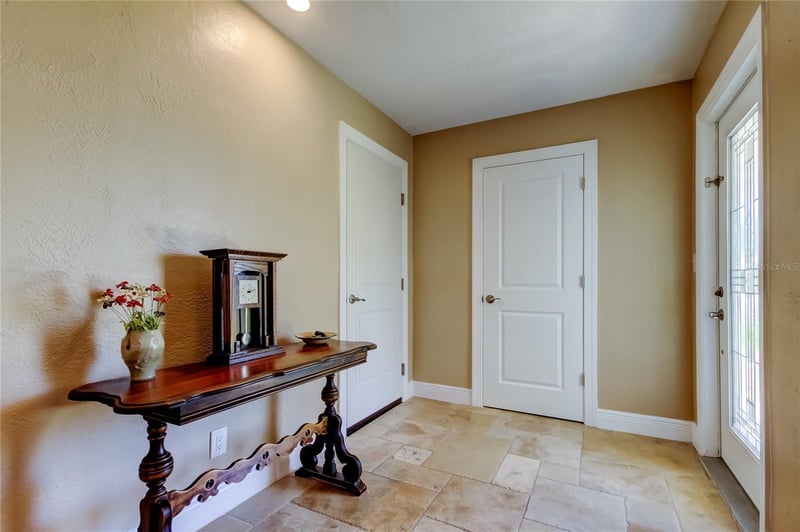 4174 14th Ln, St Petersburg, FL 33703