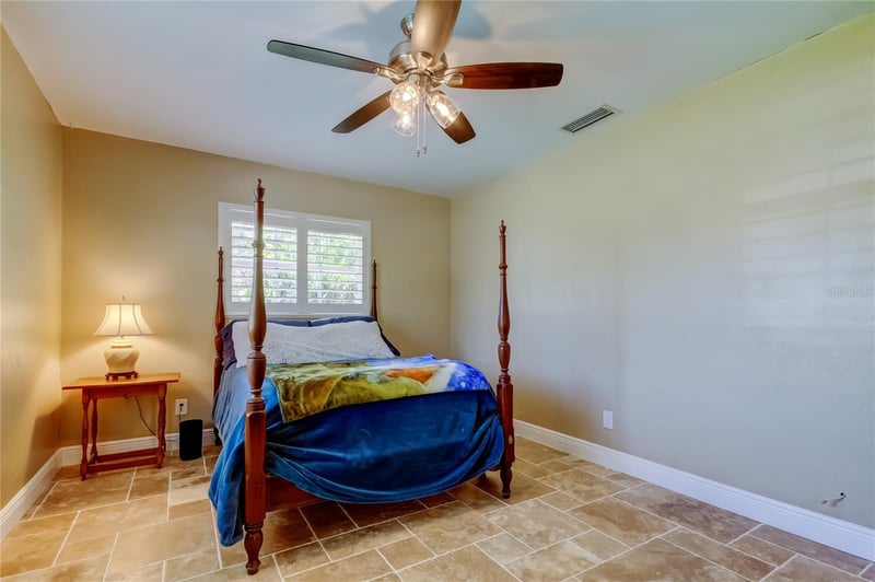 4174 14th Ln, St Petersburg, FL 33703