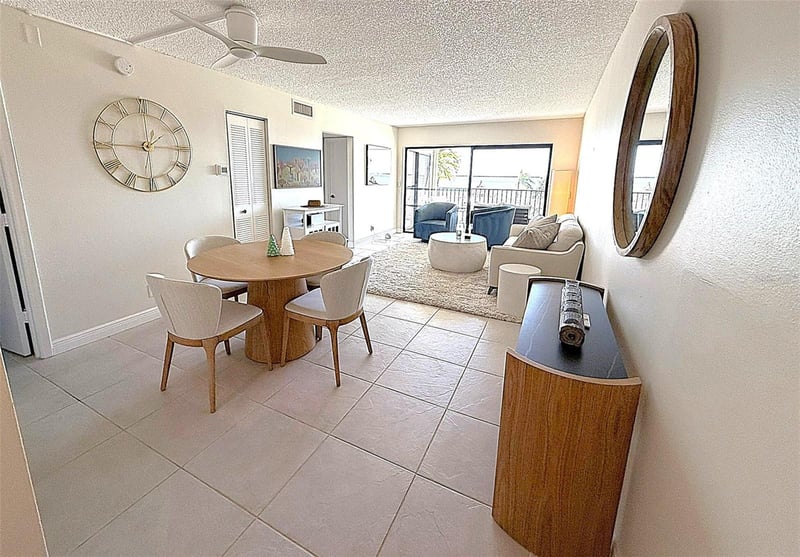 6322 Palma Del Mar Blvd #213, St Petersburg, FL 33715