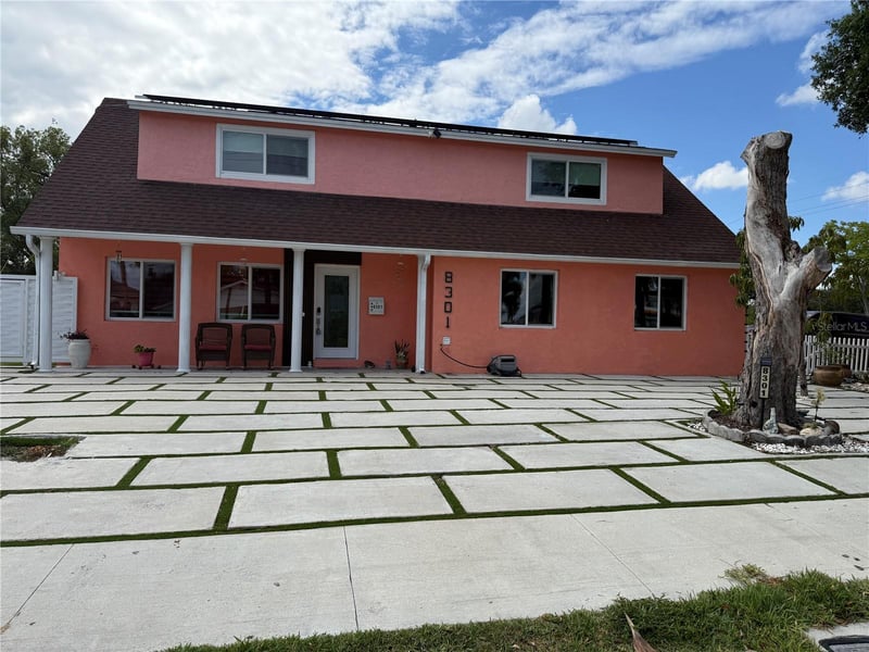 8301 Lopez Dr, Tampa, FL 33615