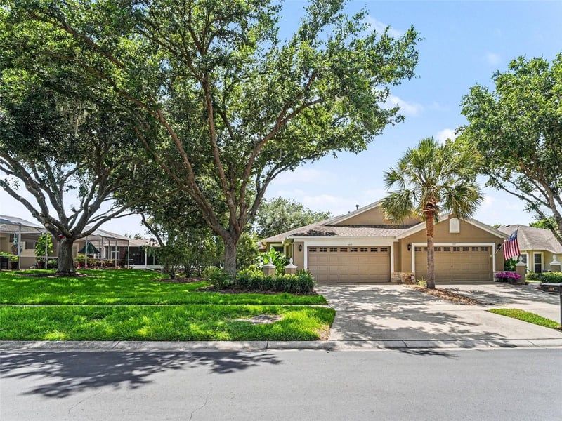 5919 Phoebenest Dr, Lithia, FL 33547