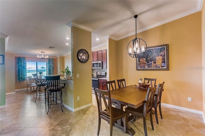 5517 Palmer Cir #203, Bradenton, FL 34211