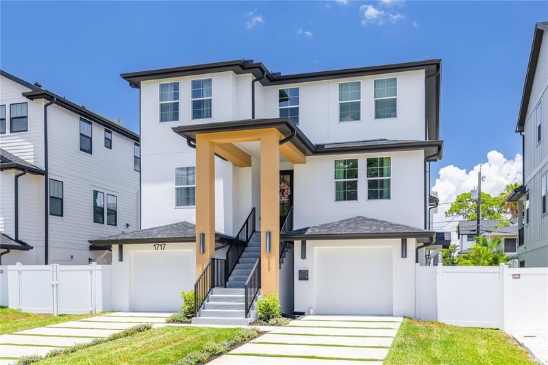 1717 Massachusetts Ave, St Petersburg, FL 33703