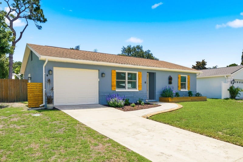 3265 Pine Haven Dr, Clearwater, FL 33761