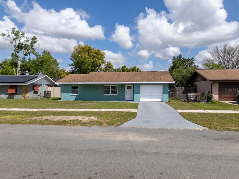 39443 8th Ave, Zephyrhills, FL 33542